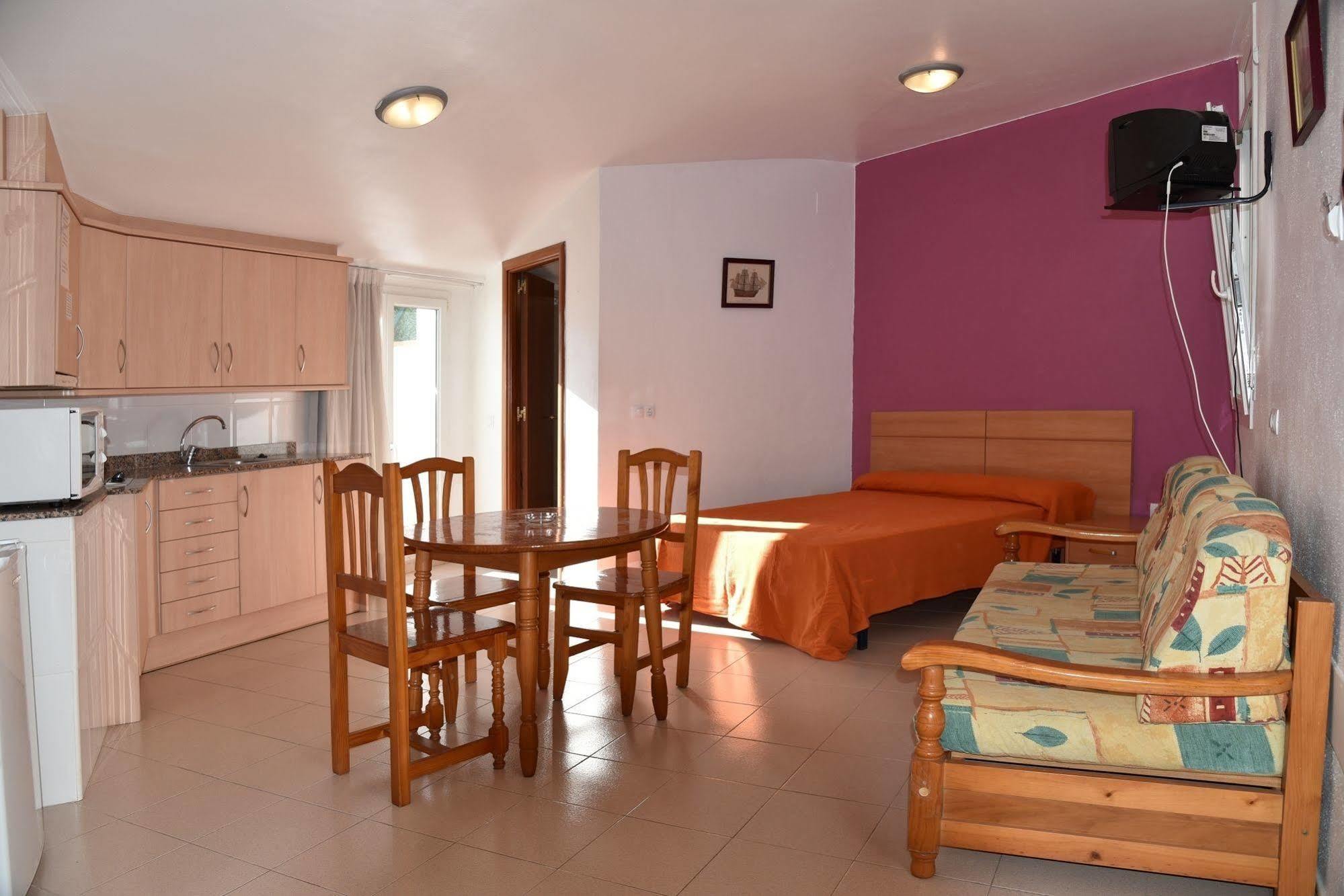 יורט דה מאר Apartamentos Ar Dosjoimi מראה חיצוני תמונה