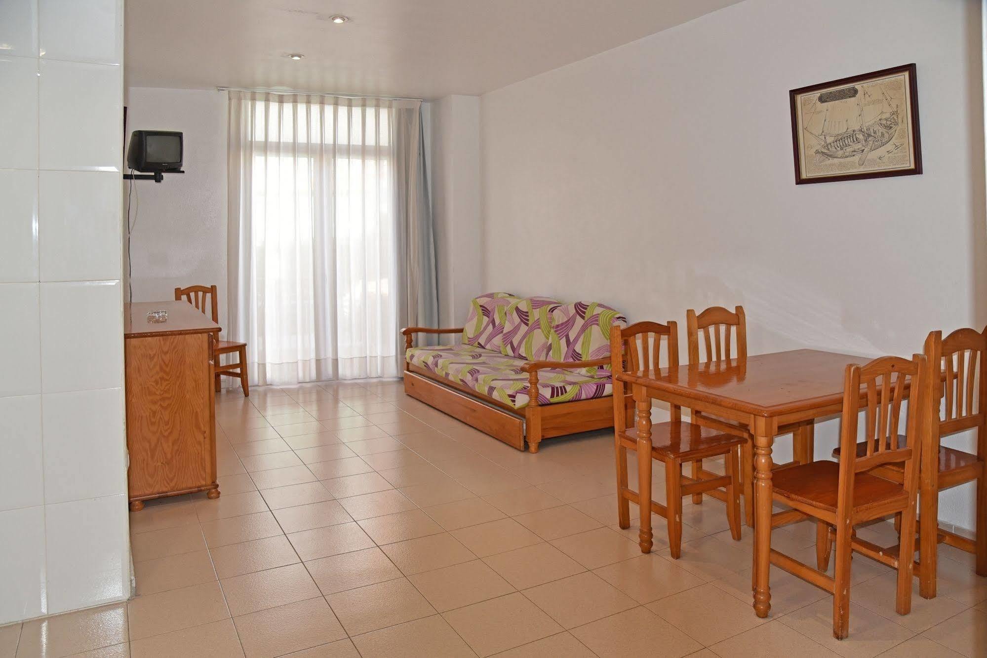 יורט דה מאר Apartamentos Ar Dosjoimi מראה חיצוני תמונה